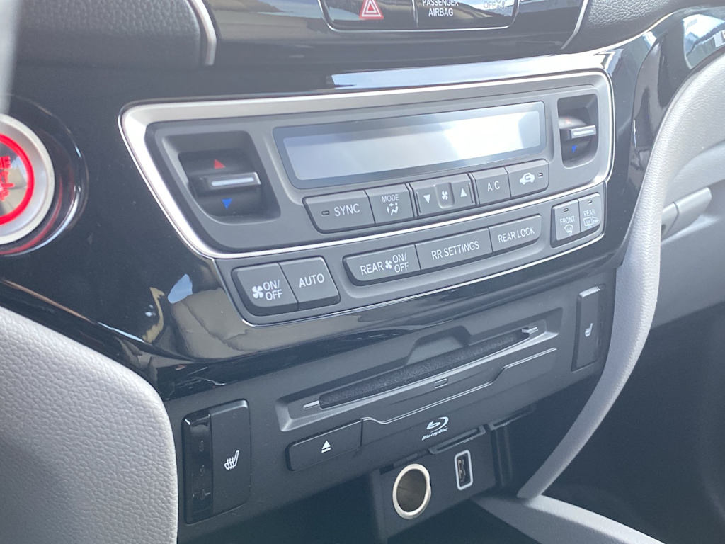 Thumbnail: 2019 Honda Pilot - 26