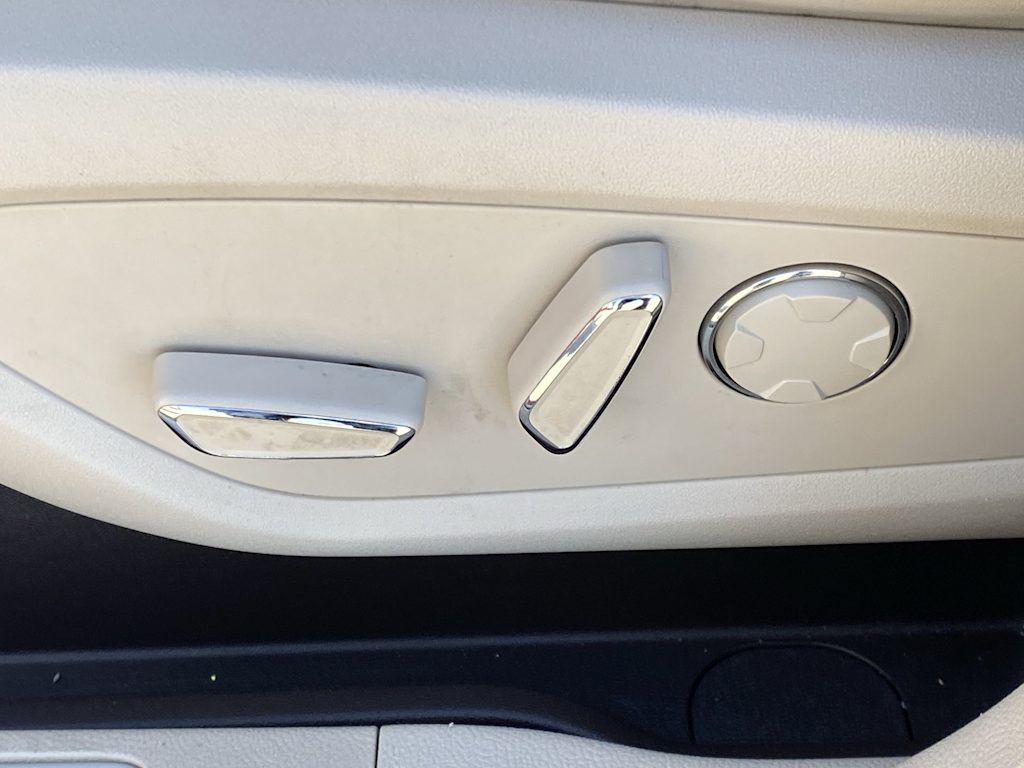 Thumbnail: 2018 Lincoln MKC - 26