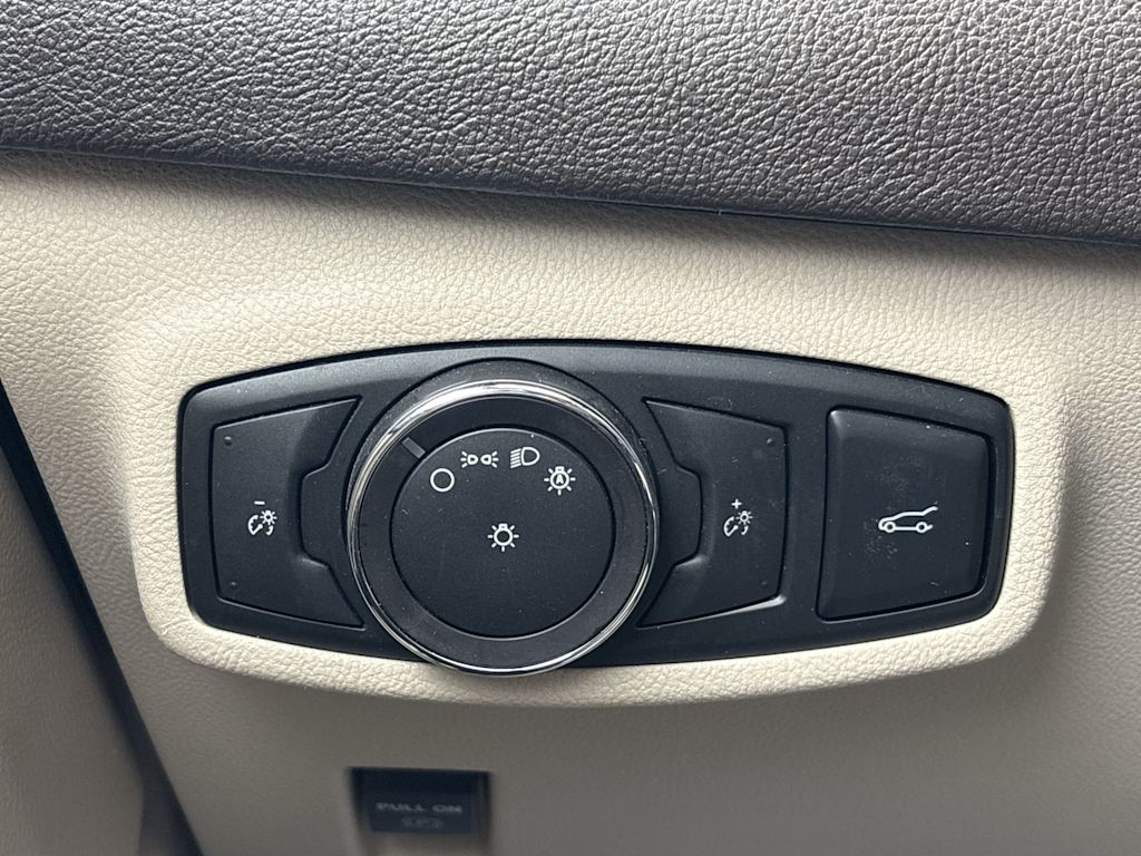 Thumbnail: 2018 Lincoln MKC - 27