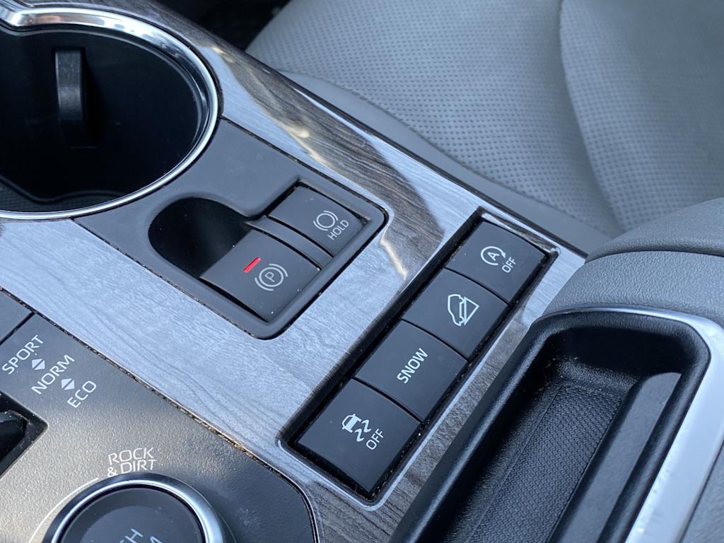 Thumbnail: 2021 Toyota Highlander - 27
