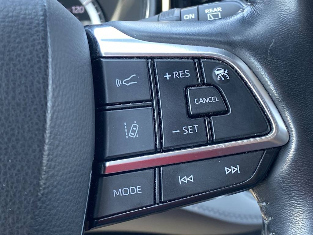 Thumbnail: 2021 Toyota Highlander - 24