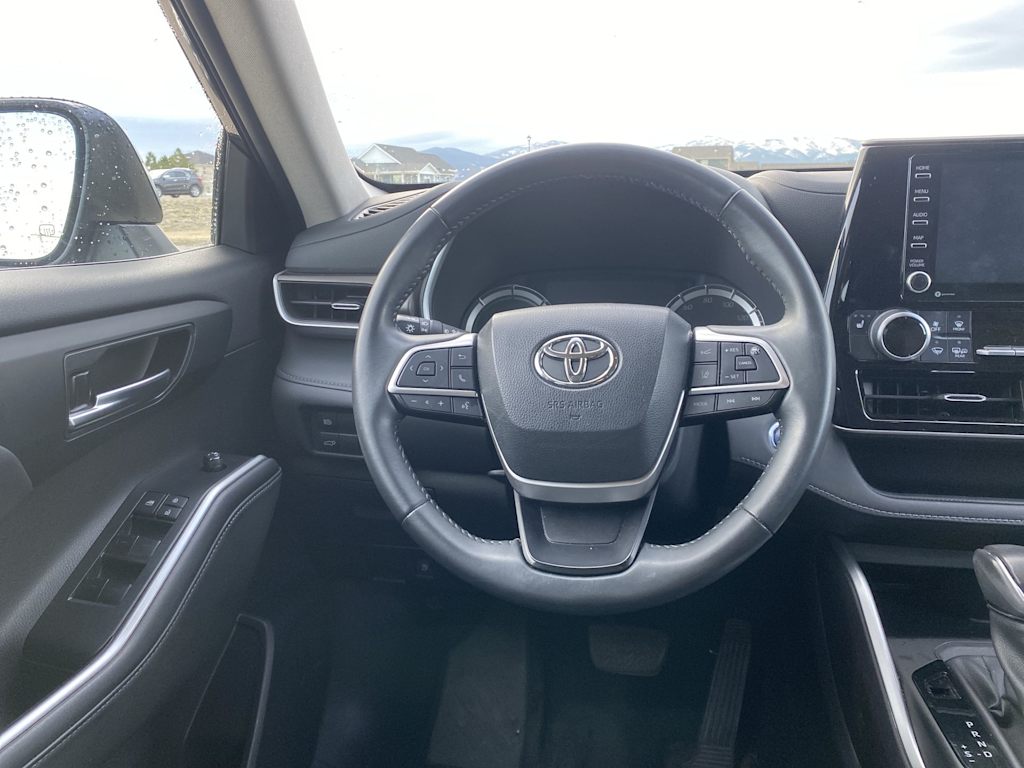 Thumbnail: 2022 Toyota Highlander - 9
