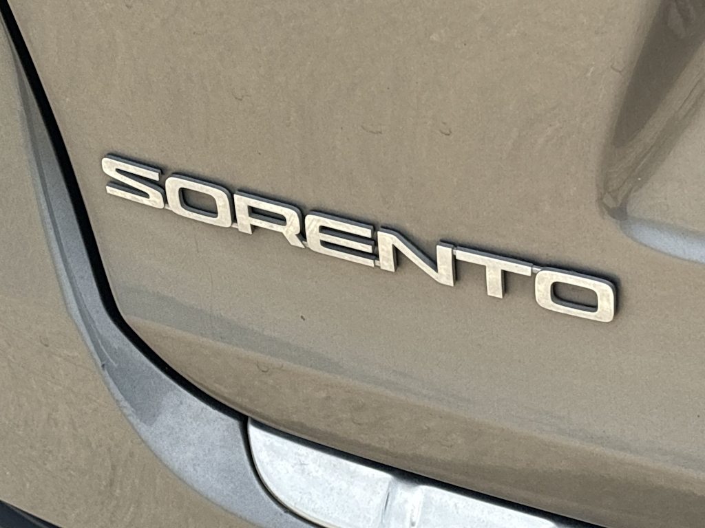 Thumbnail: 2017 Kia Sorento - 7