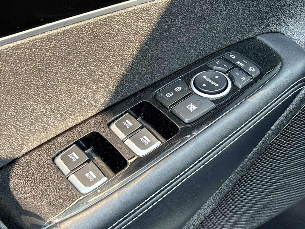 Thumbnail: 2017 Kia Sorento - 26