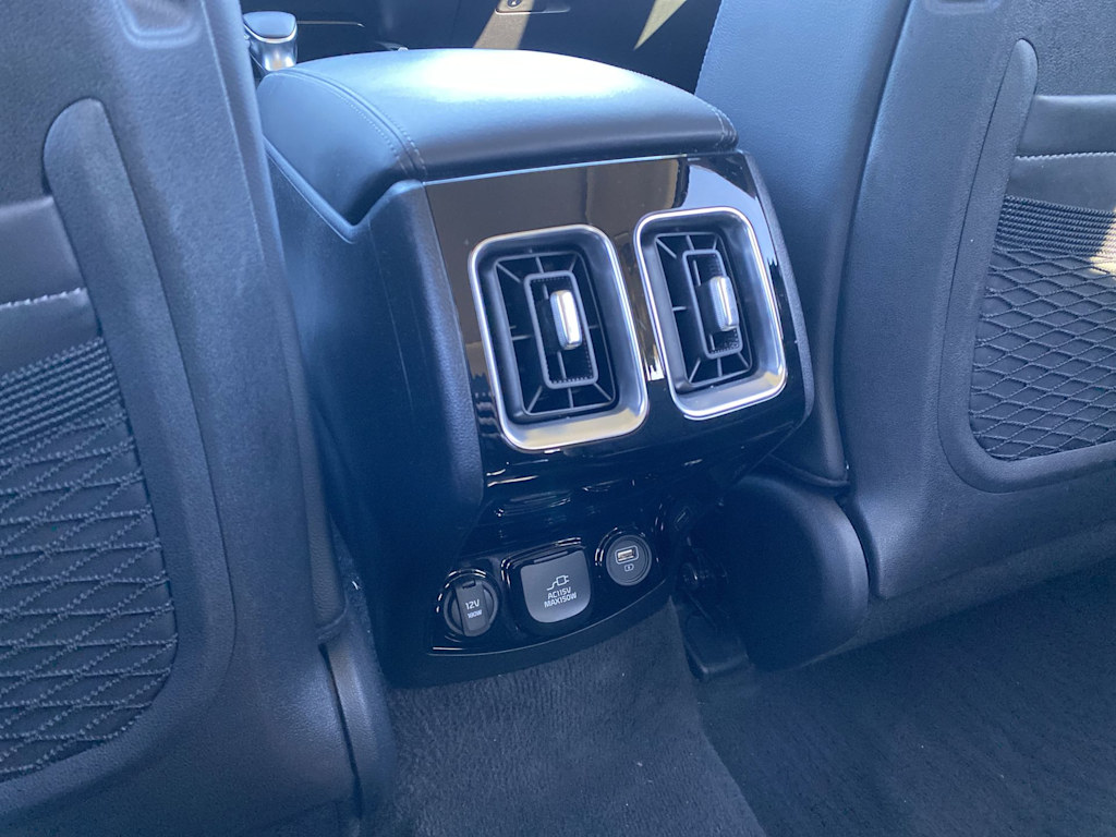 Thumbnail: 2023 Kia Sorento - 38