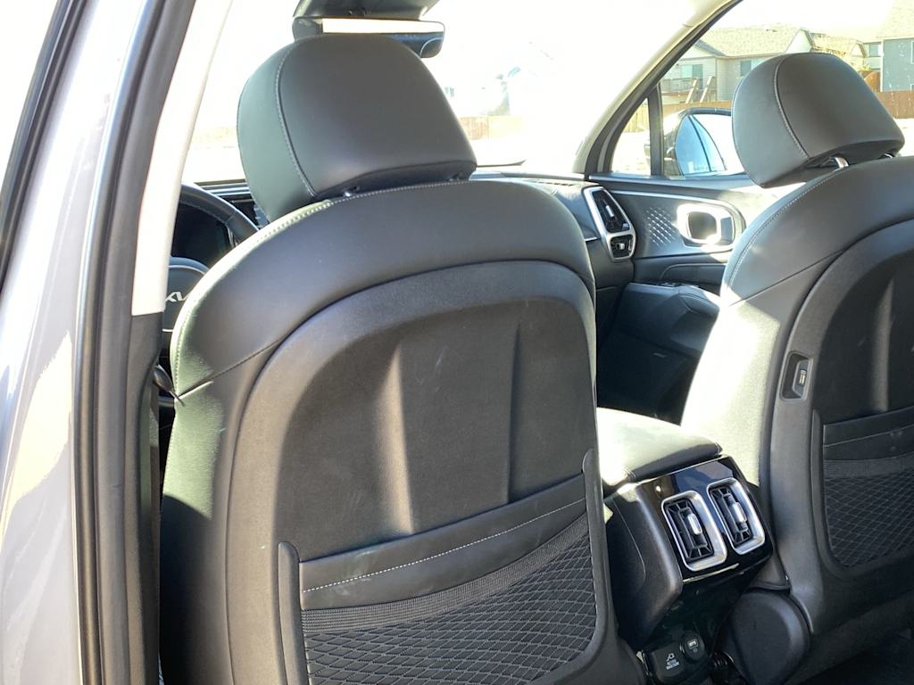 Thumbnail: 2023 Kia Sorento - 36