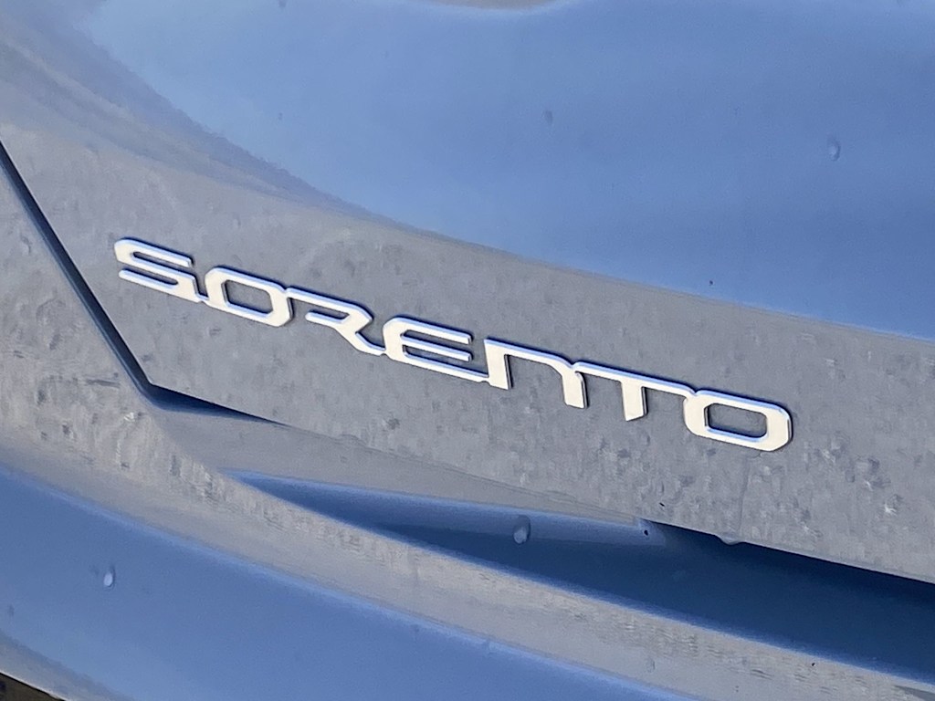 Thumbnail: 2023 Kia Sorento - 7