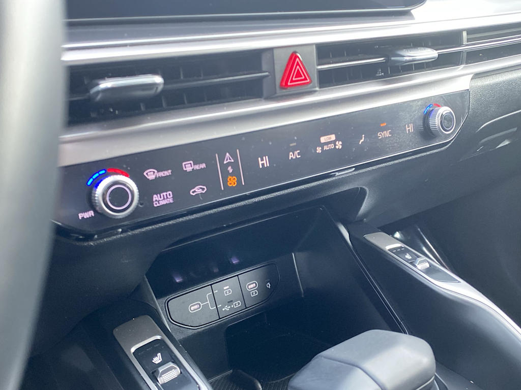 Thumbnail: 2024 Kia Sorento - 29