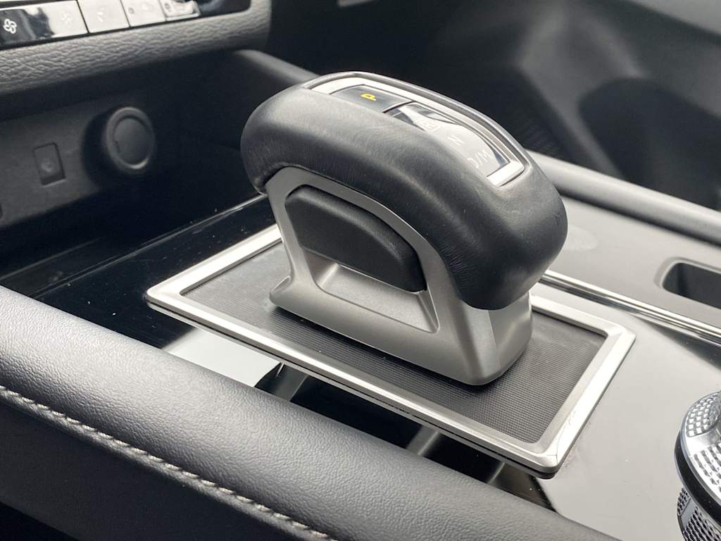 Thumbnail: 2024 Mitsubishi Outlander - 21