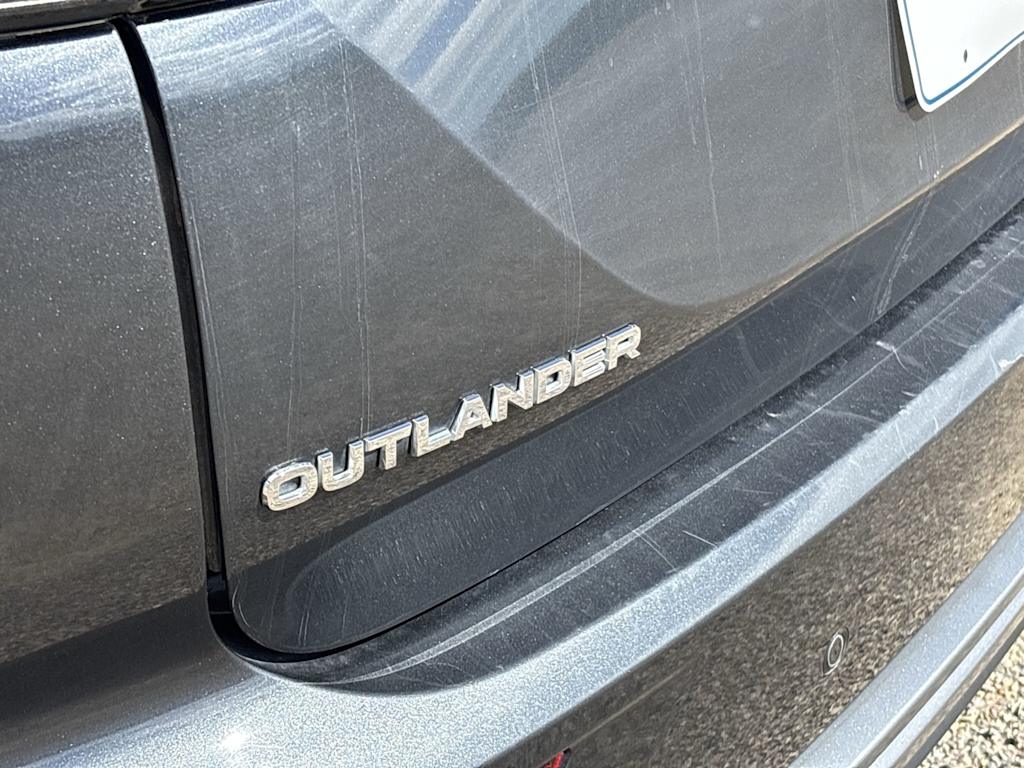Thumbnail: 2025 Mitsubishi Outlander - 7