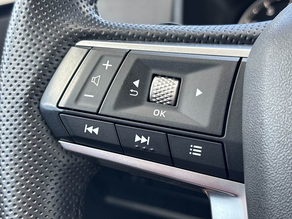 Thumbnail: 2025 Mitsubishi Outlander - 34
