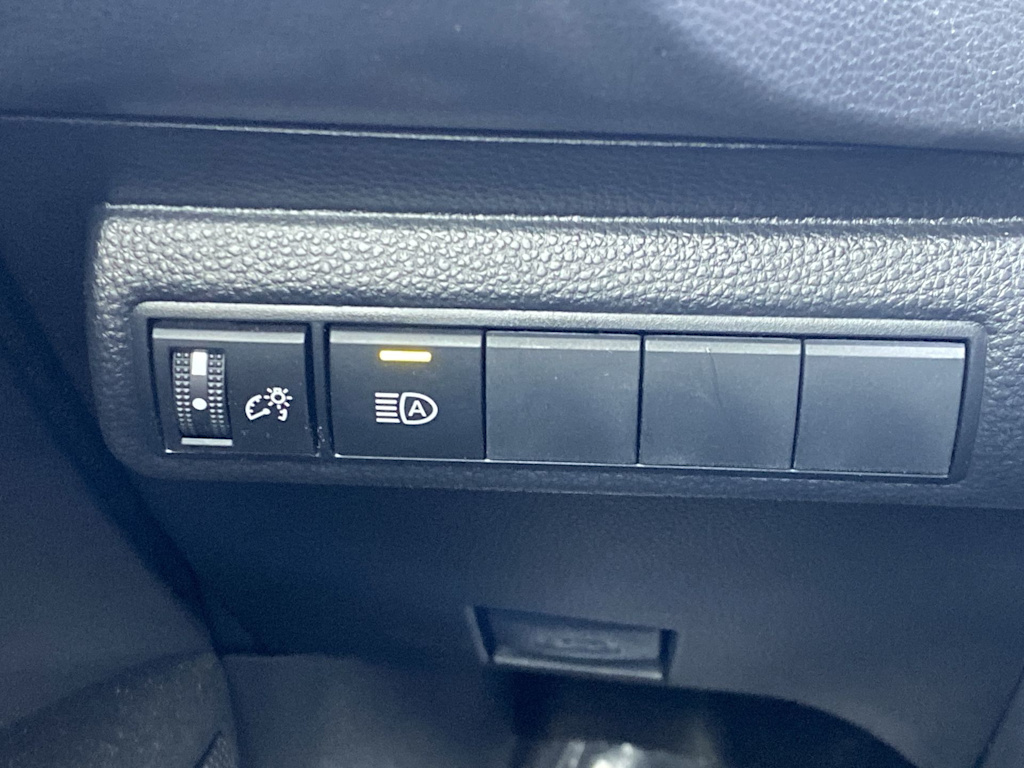 Thumbnail: 2022 Toyota Corolla - 28