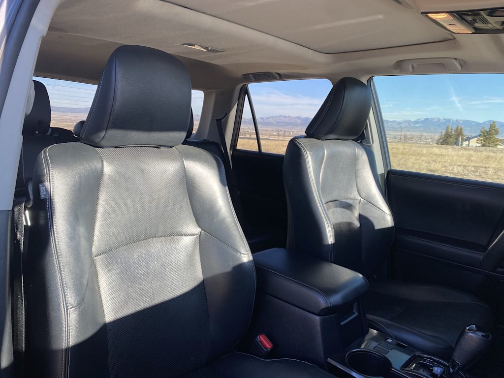 Thumbnail: 2020 Toyota 4Runner - 10