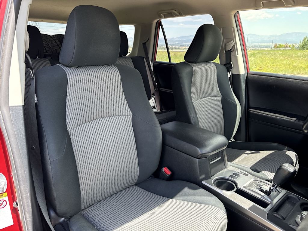 Thumbnail: 2016 Toyota 4Runner - 9