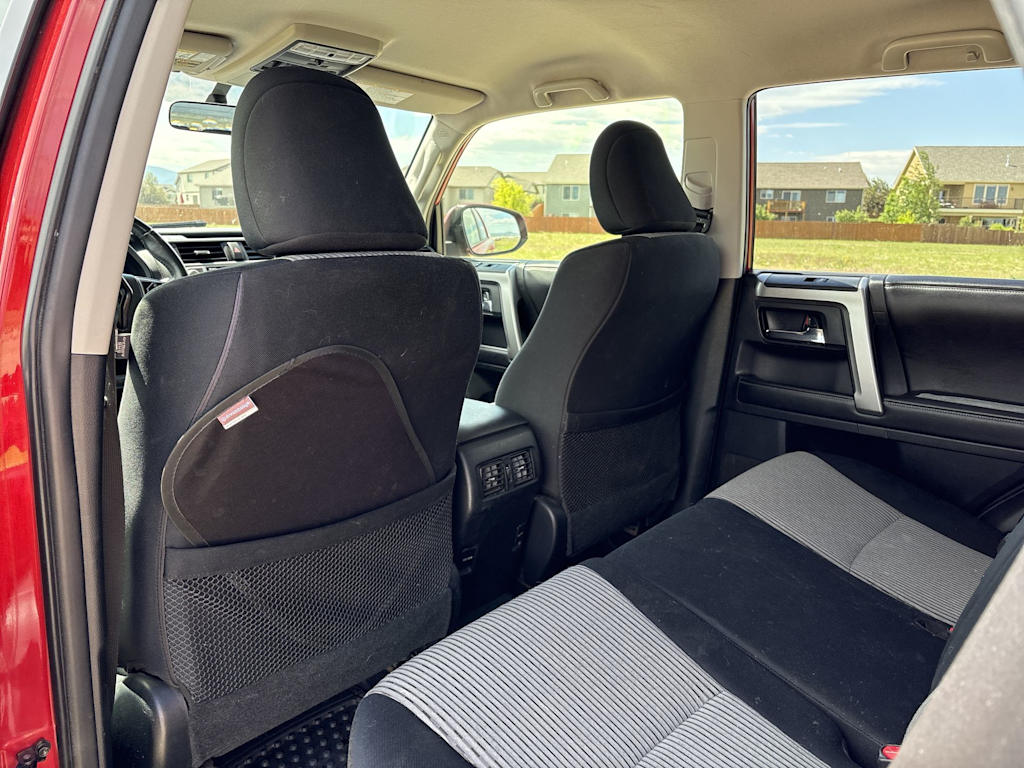 Thumbnail: 2016 Toyota 4Runner - 10
