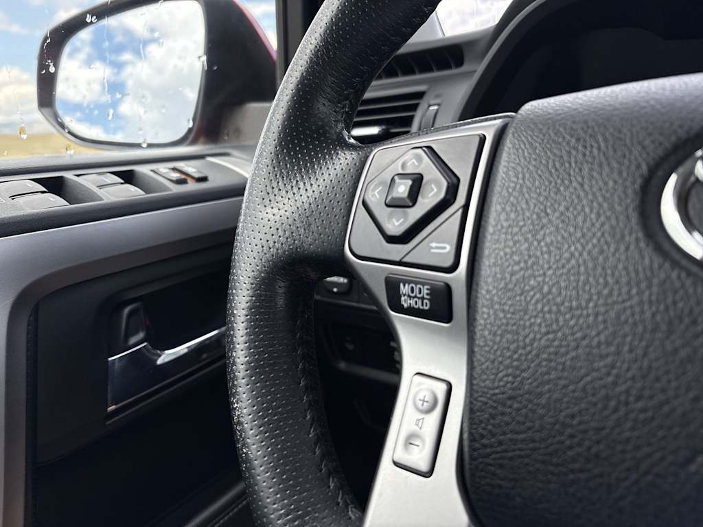 Thumbnail: 2016 Toyota 4Runner - 31