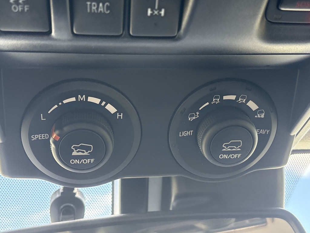 Thumbnail: 2020 Toyota 4Runner - 30