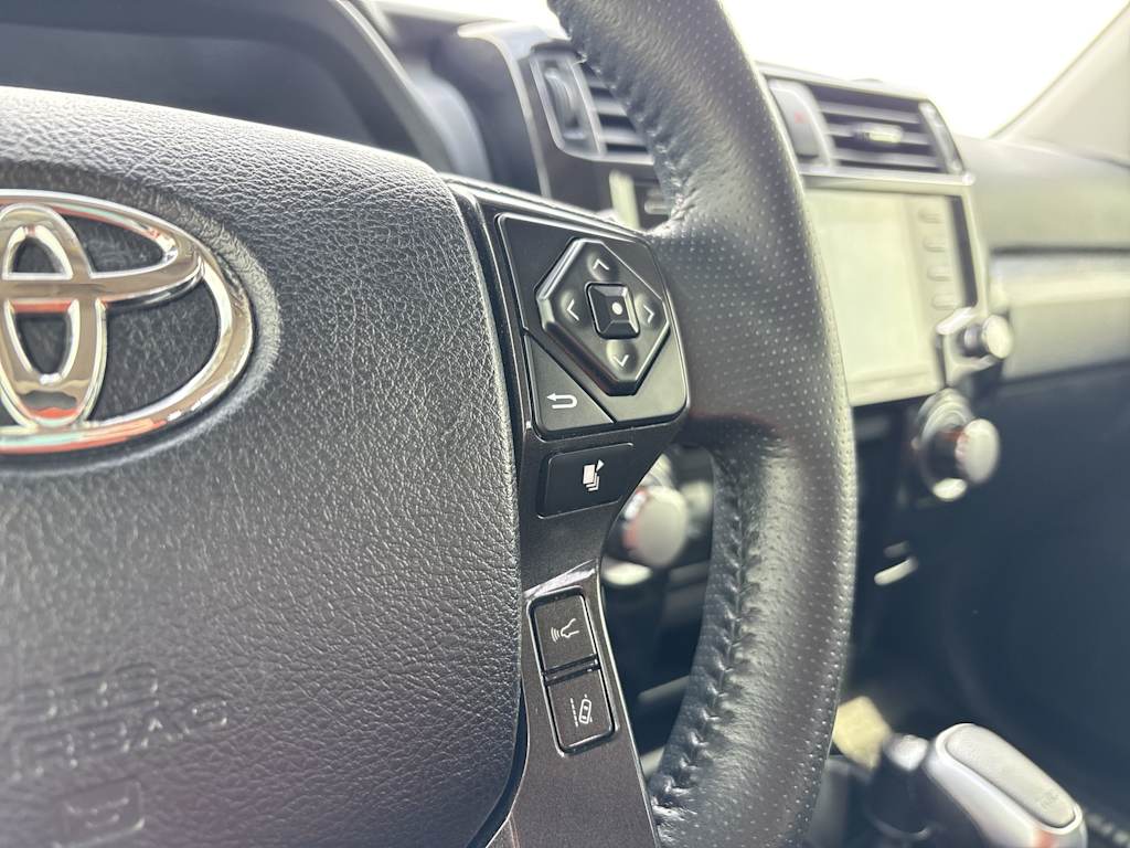 Thumbnail: 2020 Toyota 4Runner - 35