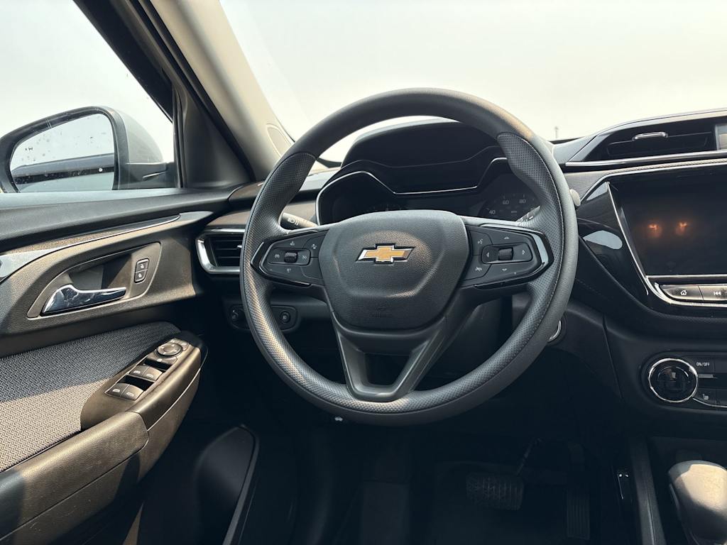 Thumbnail: 2023 Chevrolet TrailBlazer - 8