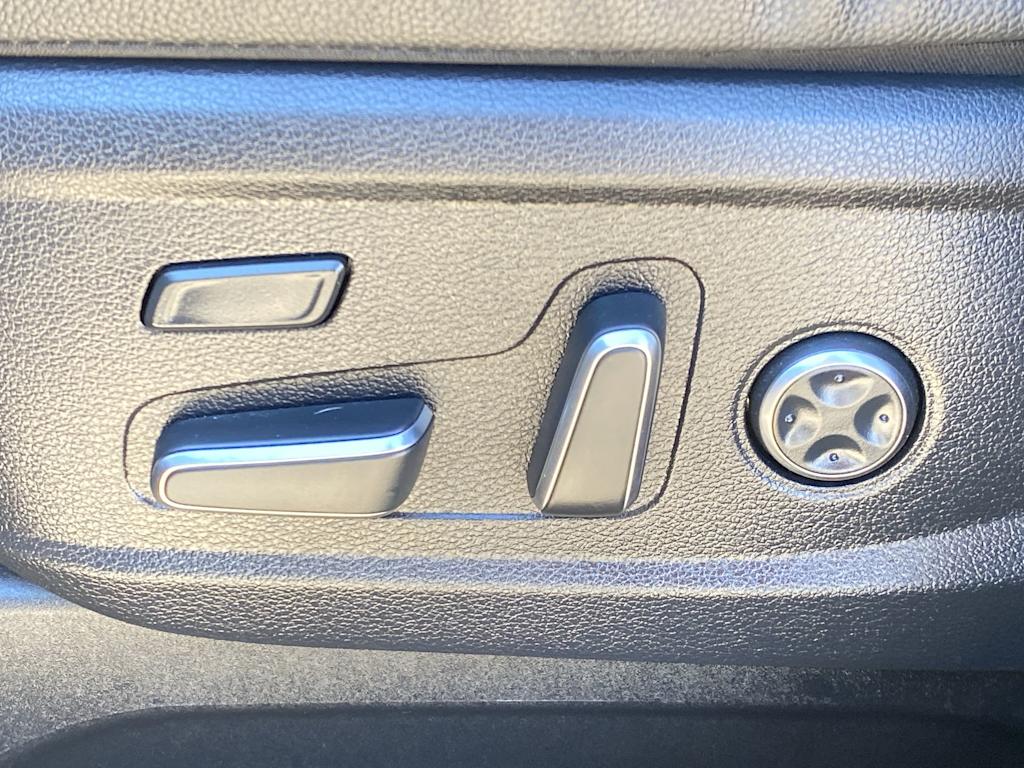 Thumbnail: 2023 Hyundai Palisade - 25