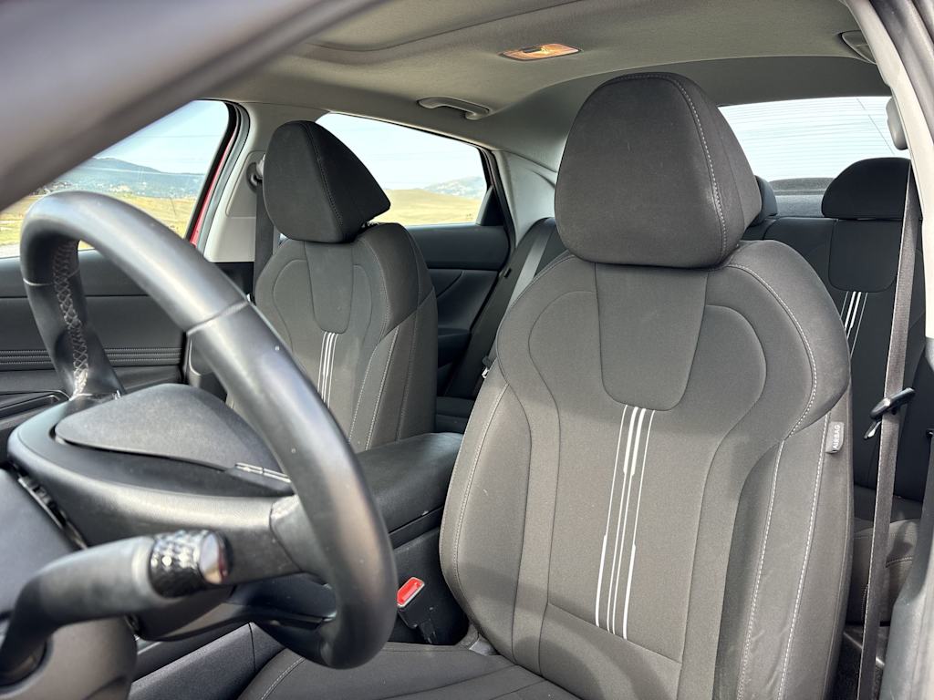 Thumbnail: 2025 Hyundai Elantra - 25