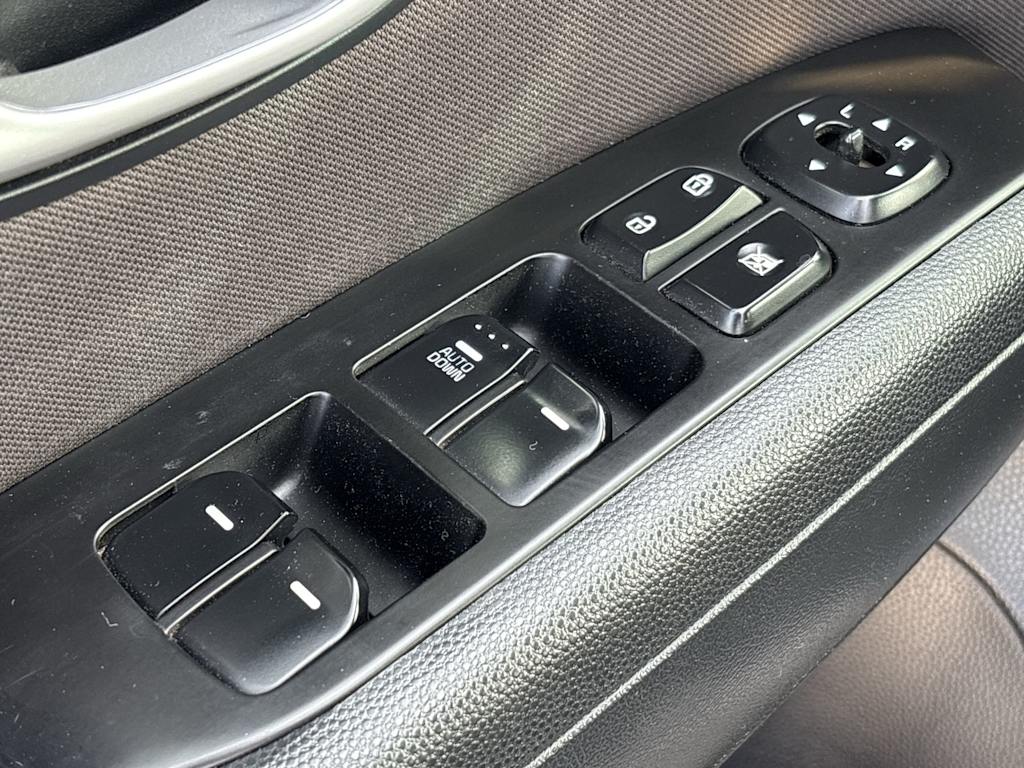 Thumbnail: 2015 Kia Soul - 14