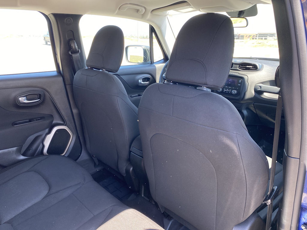 Thumbnail: 2016 Jeep Renegade - 25