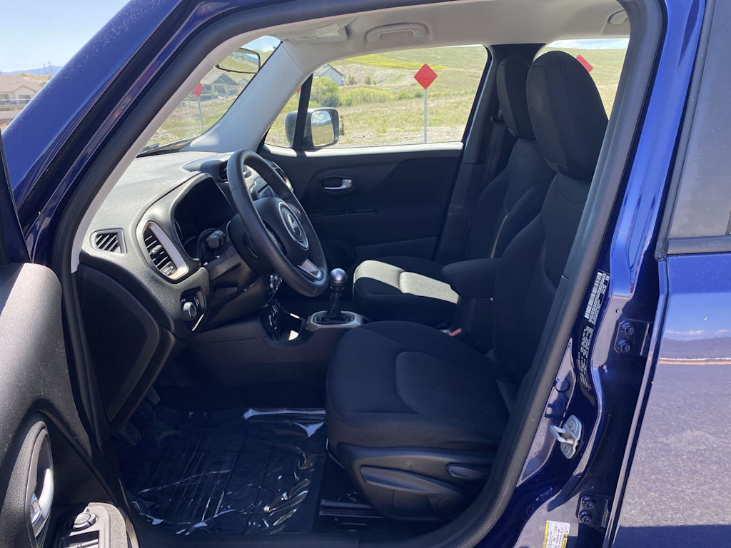 Thumbnail: 2016 Jeep Renegade - 8