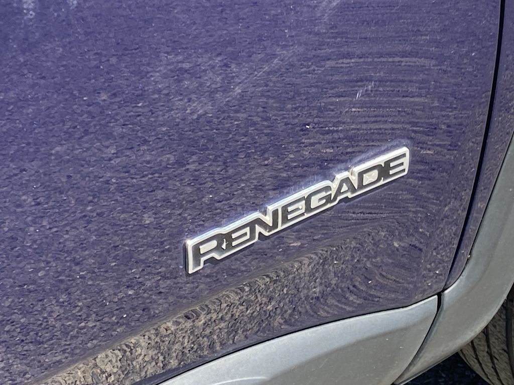 Thumbnail: 2016 Jeep Renegade - 6