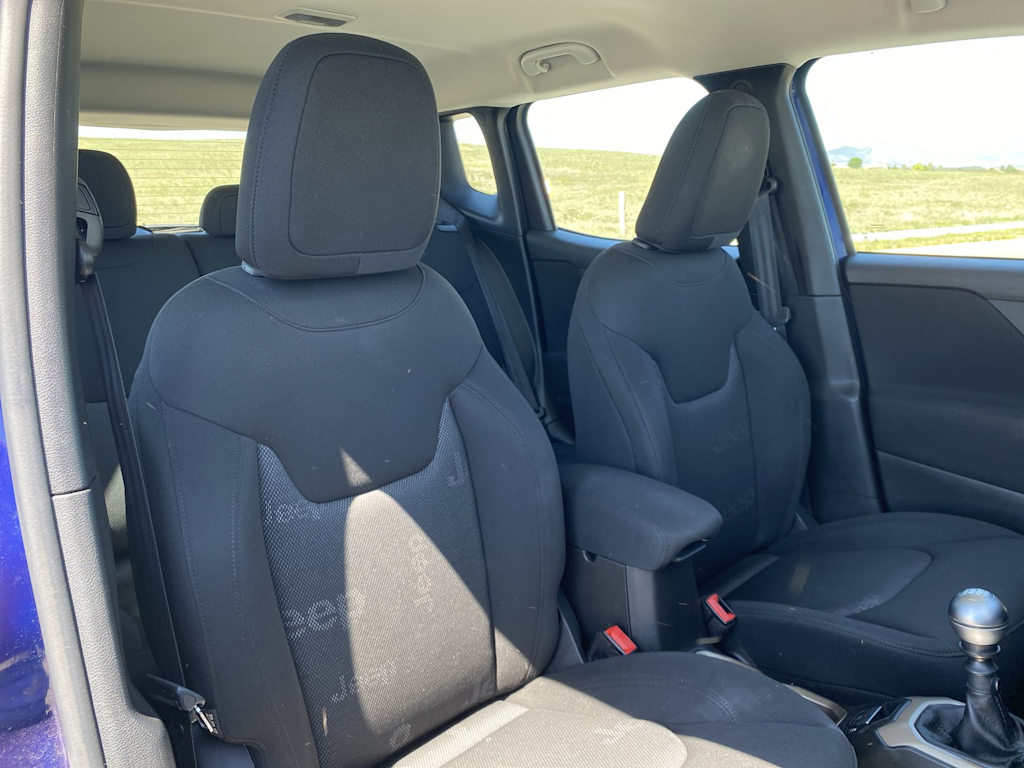 Thumbnail: 2016 Jeep Renegade - 10