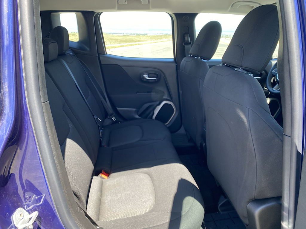Thumbnail: 2016 Jeep Renegade - 27