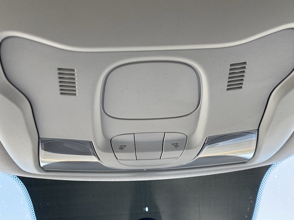Thumbnail: 2016 Jeep Renegade - 21