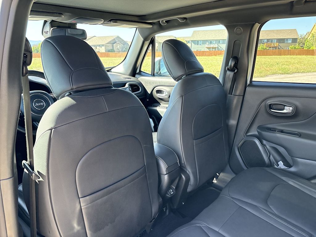 Thumbnail: 2019 Jeep Renegade - 10