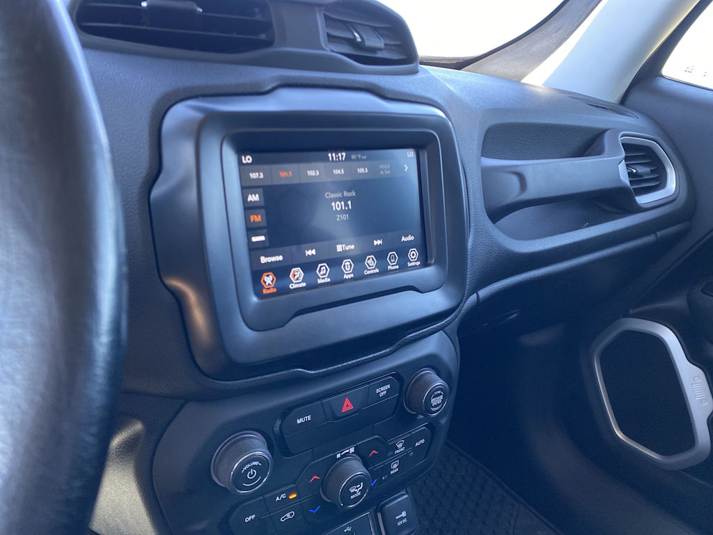 Thumbnail: 2019 Jeep Renegade - 12