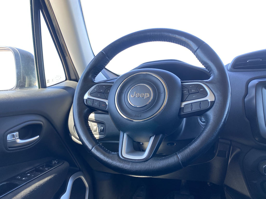Thumbnail: 2019 Jeep Renegade - 8