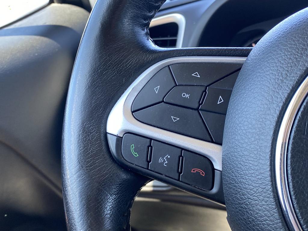 Thumbnail: 2019 Jeep Renegade - 34