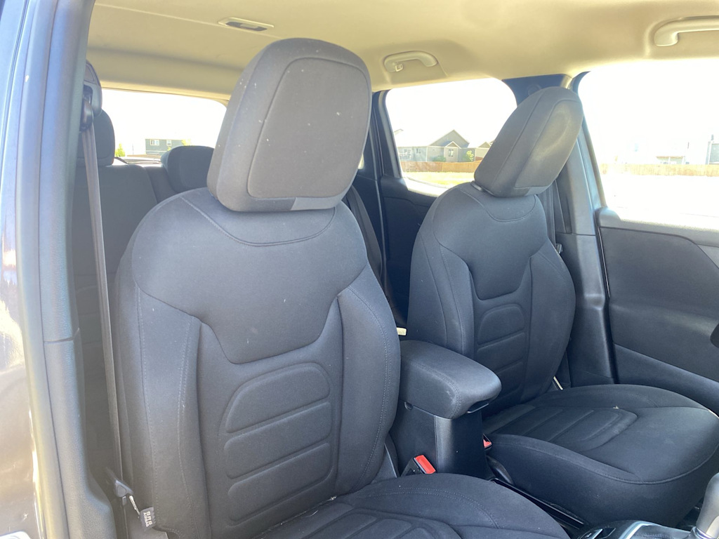Thumbnail: 2019 Jeep Renegade - 10