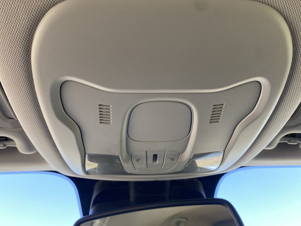 Thumbnail: 2019 Jeep Renegade - 31