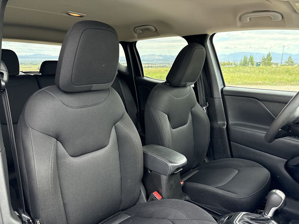 Thumbnail: 2023 Jeep Renegade - 10