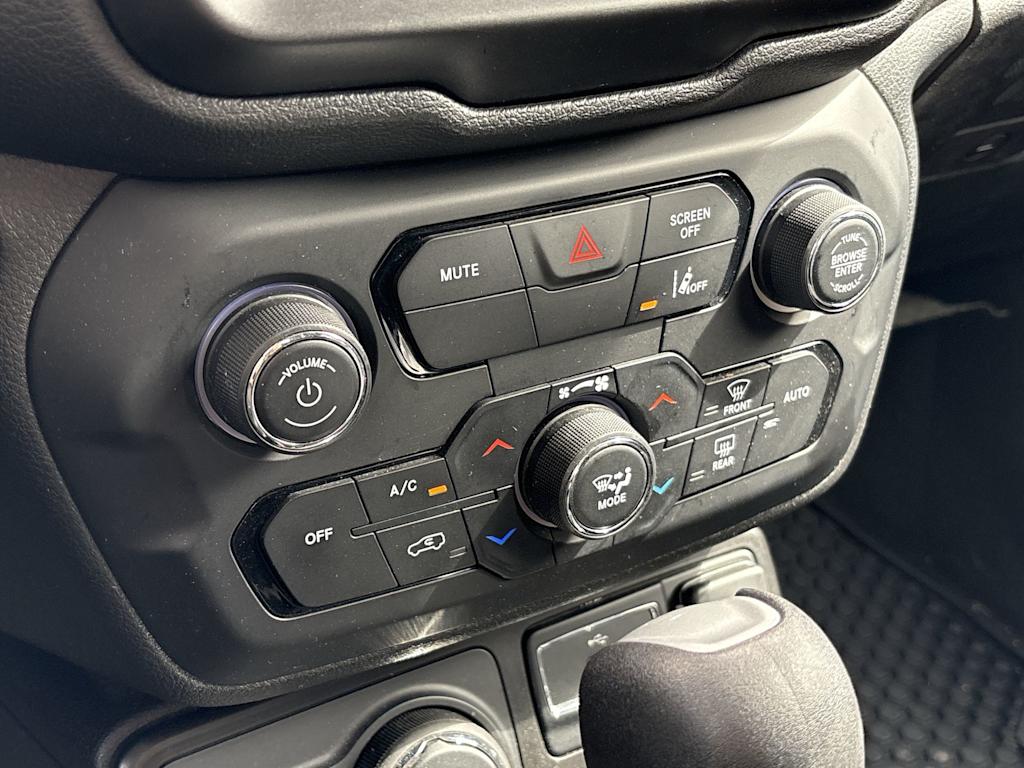 Thumbnail: 2023 Jeep Renegade - 29