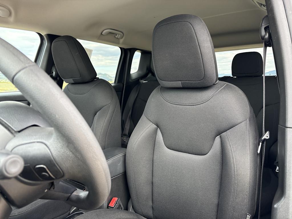 Thumbnail: 2023 Jeep Renegade - 25