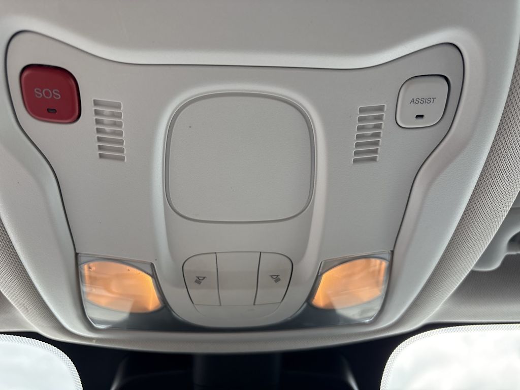 Thumbnail: 2023 Jeep Renegade - 31