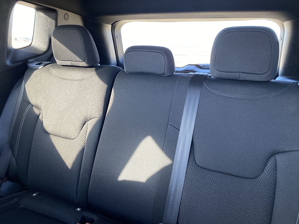 Thumbnail: 2022 Jeep Renegade - 35