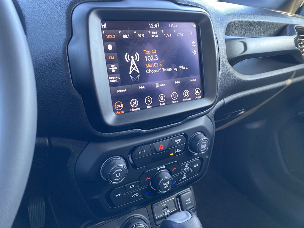 Thumbnail: 2022 Jeep Renegade - 12