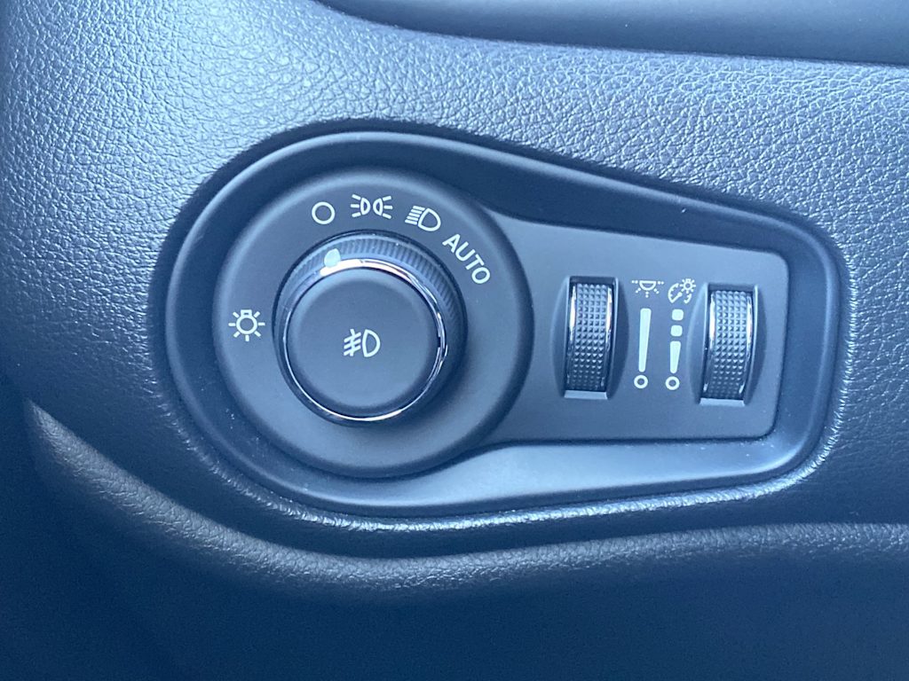 Thumbnail: 2022 Jeep Renegade - 26