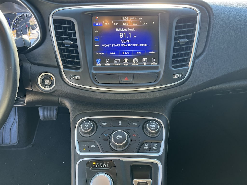 Thumbnail: 2017 Chrysler 200 - 15