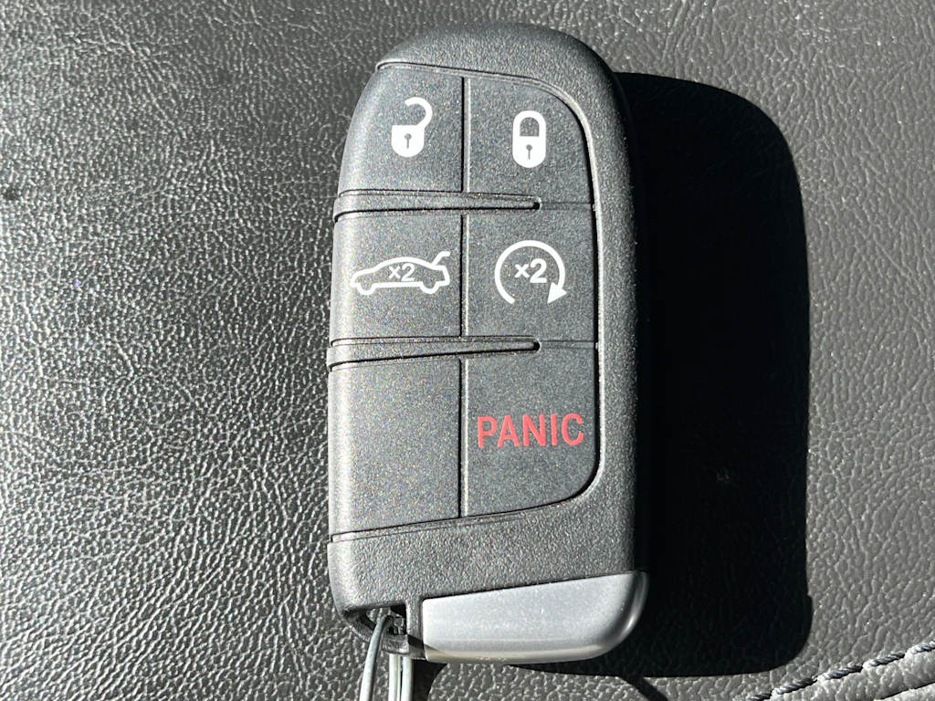 Thumbnail: 2017 Chrysler 200 - 18