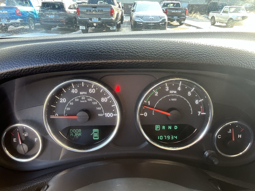 Thumbnail: 2014 Jeep Wrangler - 16