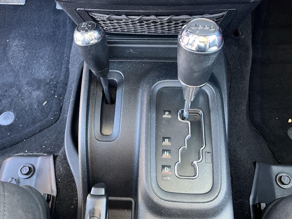 Thumbnail: 2014 Jeep Wrangler - 15