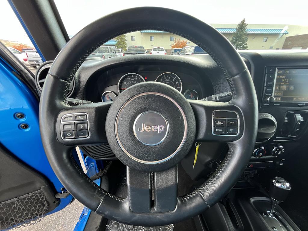 Thumbnail: 2015 Jeep Wrangler - 14